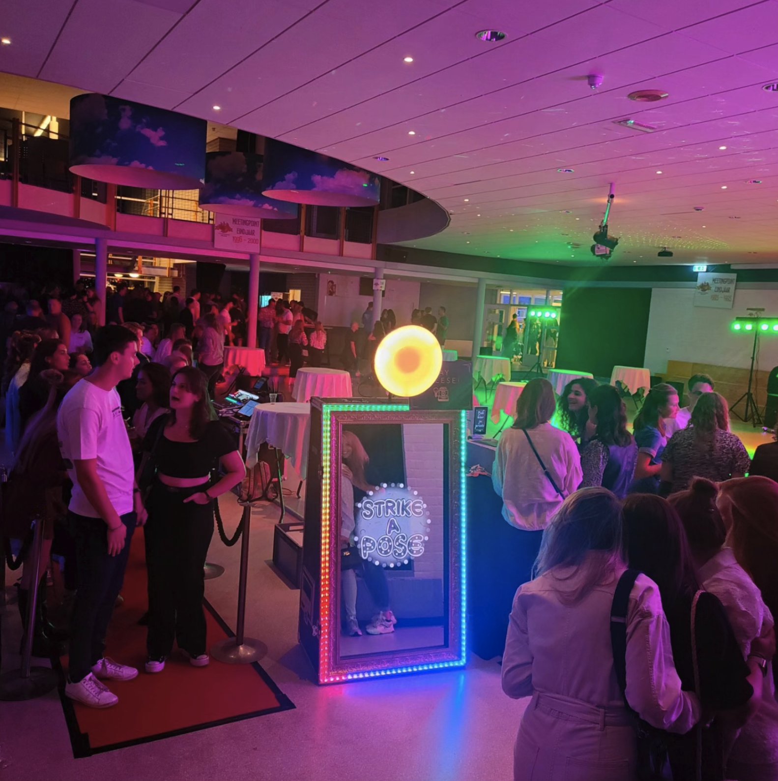 Spiegel photobooth bij reünie 't Outremontcollege Drunen