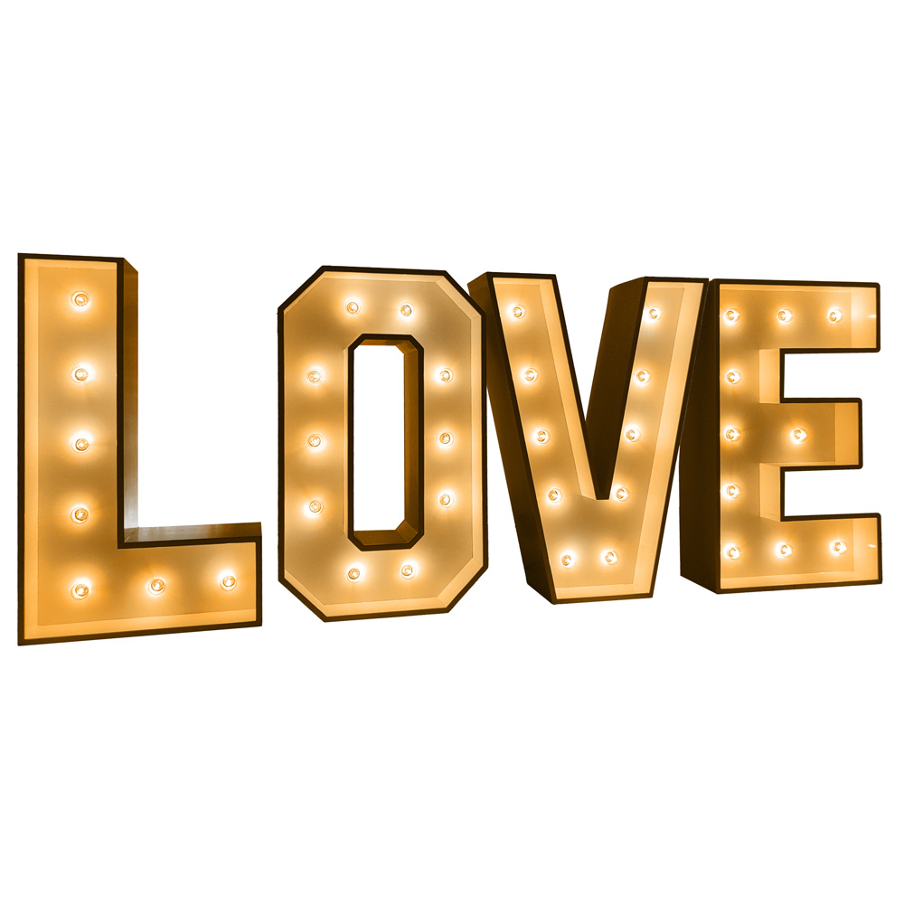 LOVE letters met warm LED-licht